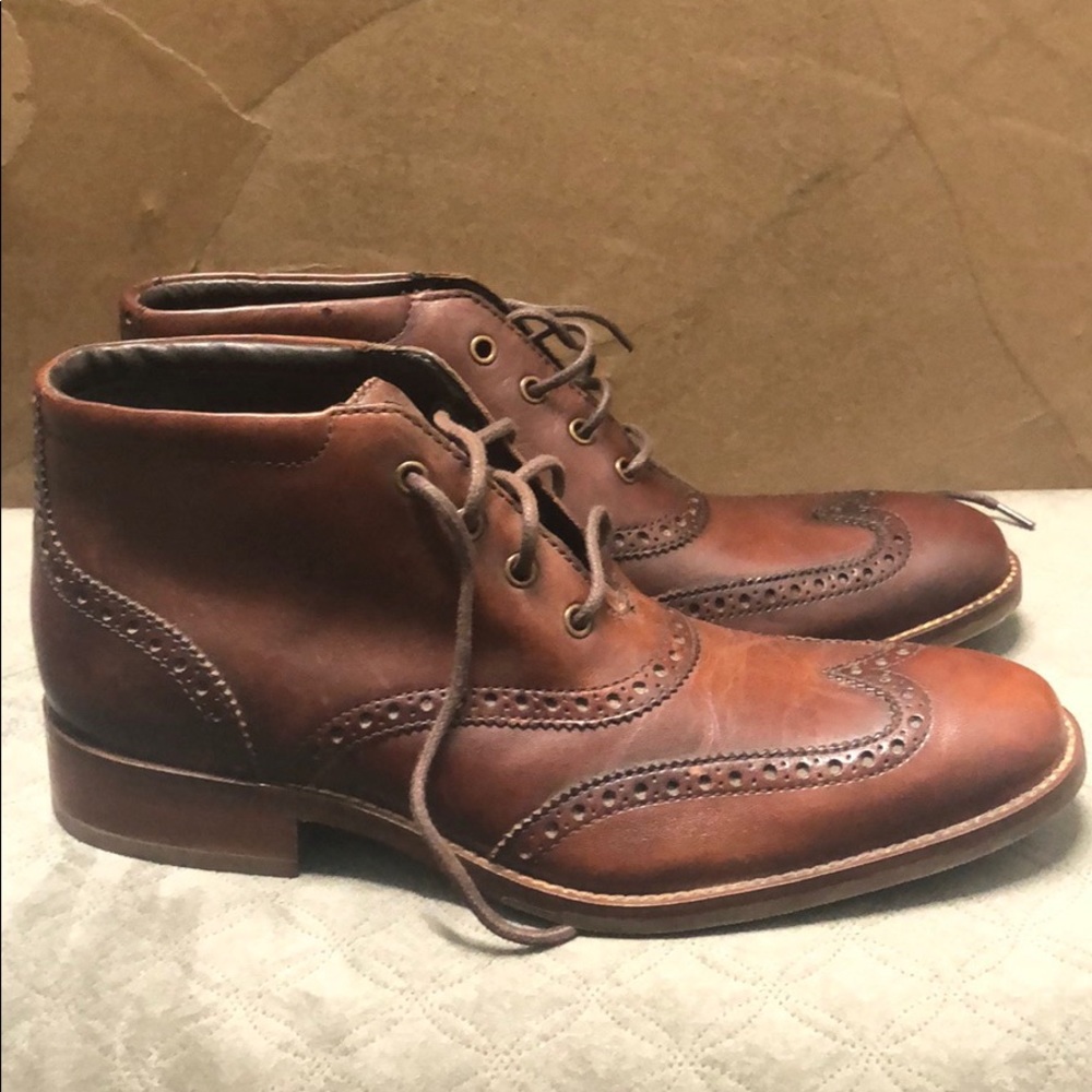 COLE HAAN BROWN LEATHER SIZE SEVEN BOOT
